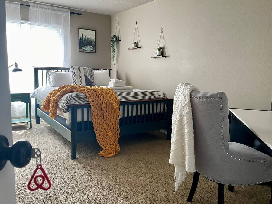 Evergreen Room, photo 4 of 16