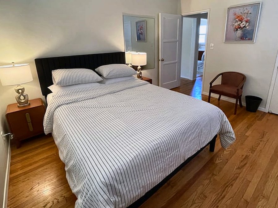 Furnished 2BR Home · Near JPL, photo 3 of 17