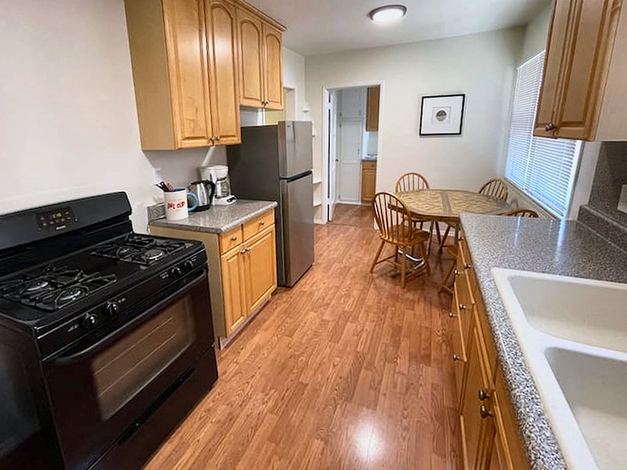 Furnished 2BR Home · Near JPL, photo 12 of 17